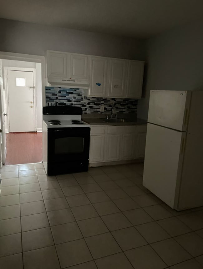 Building Photo - 4942 N 7th St Unit A