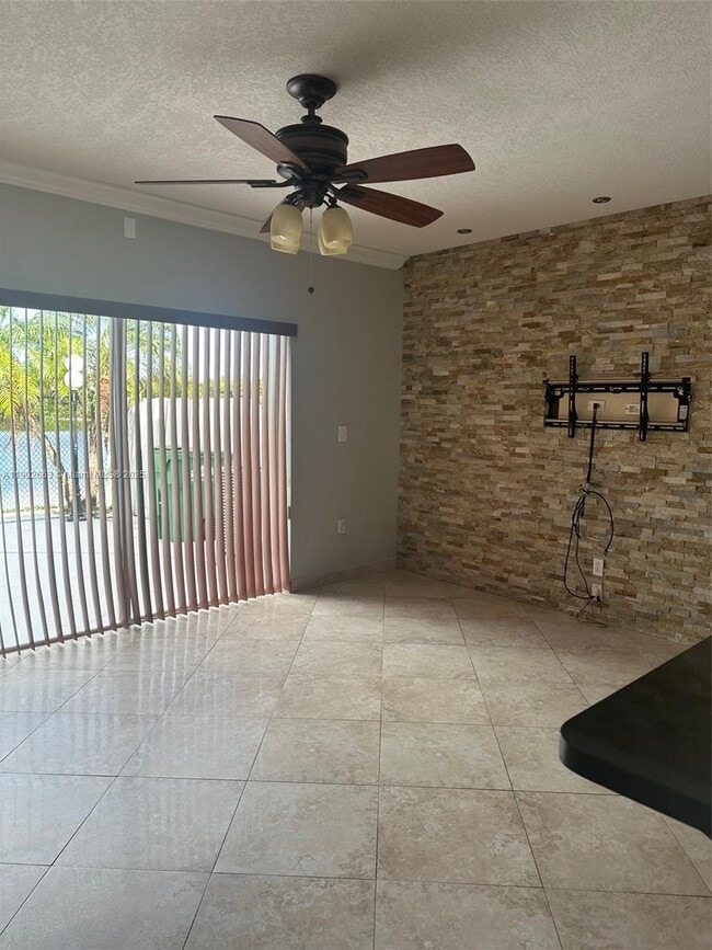 Photo - 14839 SW 9th Ln