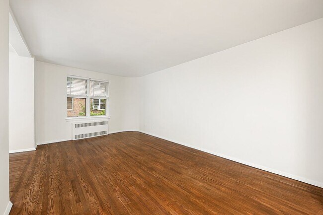 800 Grand Concourse