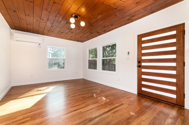 Building Photo - 6219 Arroyo Glen St Unit 6221 Arroyo Glen St Rental