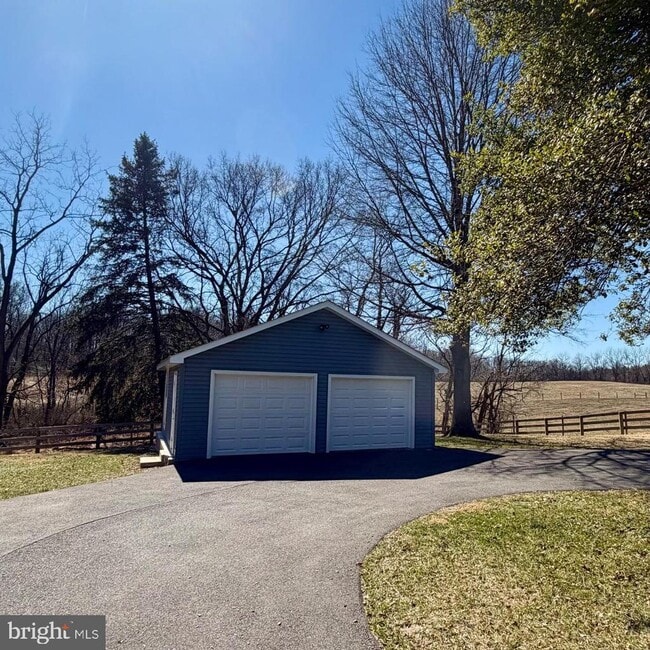 Photo - 17700 Barnesville Rd