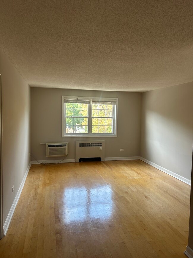 Building Photo - 4354 N Pershing Dr Unit 1 Rental