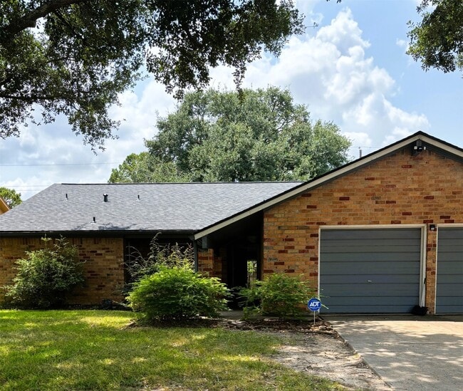 Building Photo - 202 Coppersmith Dr Rental