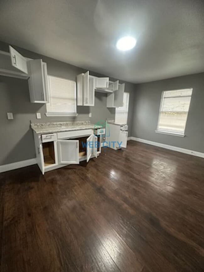 Photo - 1323 Grinnell St