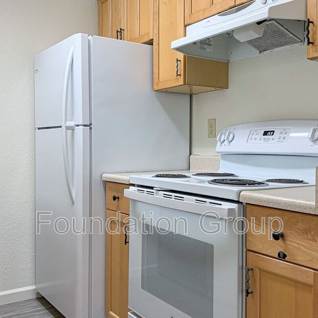 Building Photo - 916 N 104th St Rental