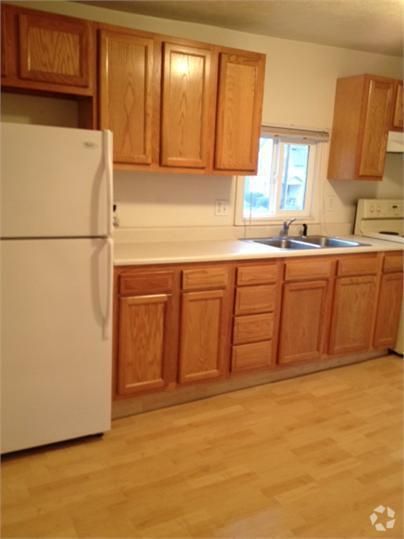 Building Photo - Economical 1 Bedroom 1 Bath Apartment in B...