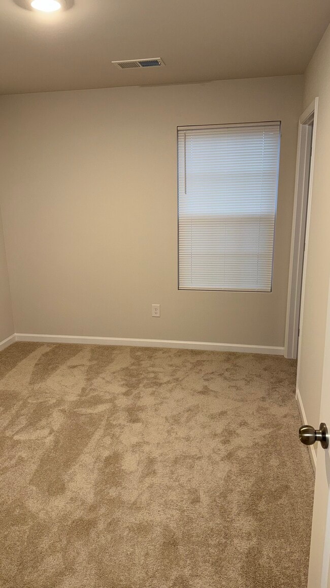 Photo - 729 Peyden Ln