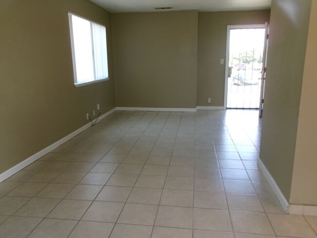 Photo - 570 Gilbert Ave Unit 3
