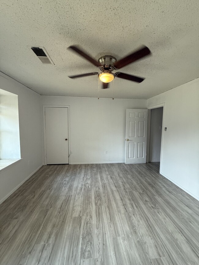 Photo - 4860 Chesterwood Ct
