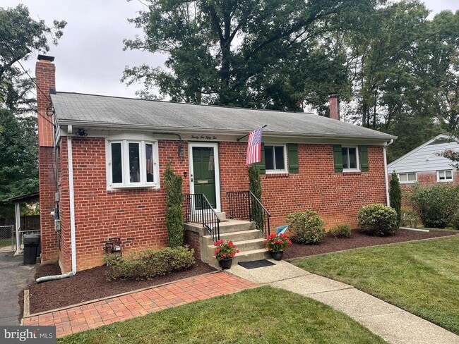 Building Photo - 3252 Holly Hill Dr Rental