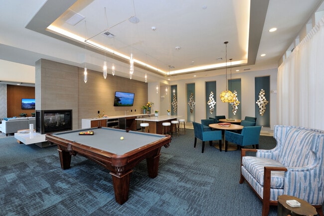 Broadstone Woodmill Creek apartments — community photo