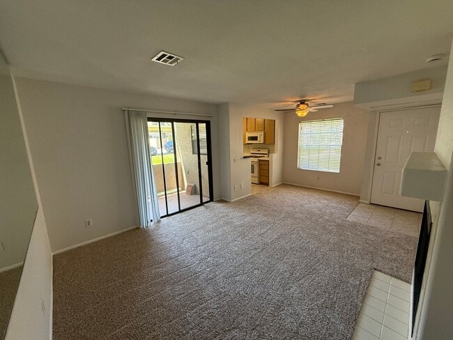 Photo - 1 Bed, 1 Bath Condo - Fireplace + Private ... Unit 155