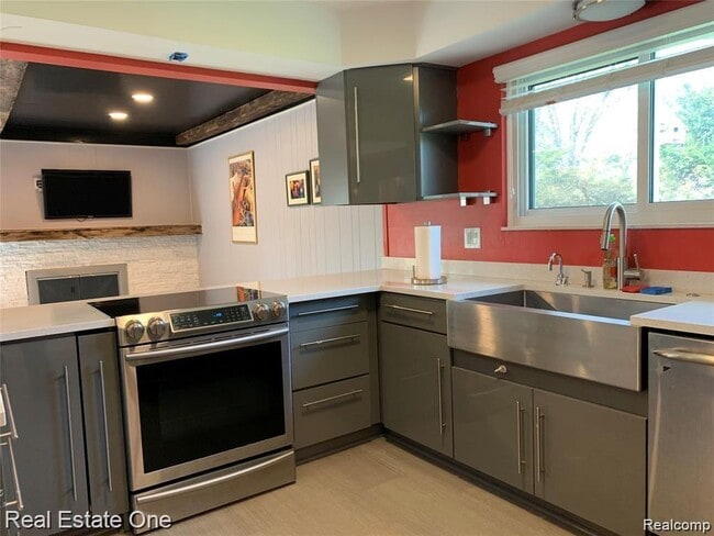 Photo - 5051 Falmouth Dr