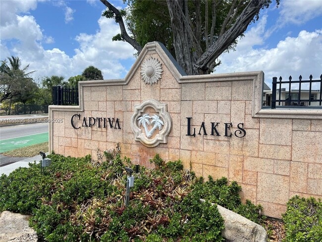 Building Photo - 8307 SW 142nd Ave Unit F105