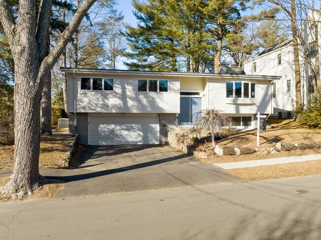 Photo - 7 Asheville Rd