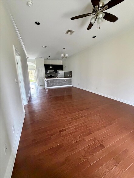 Photo - 398 Mesa Dr Unit B