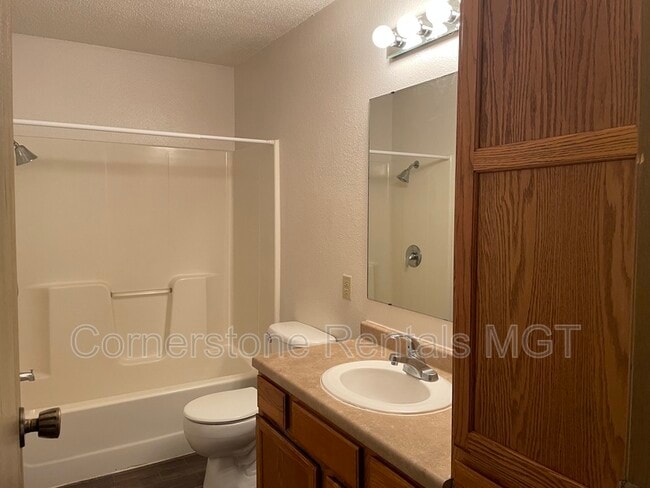 Photo - 1515 14th Ave E