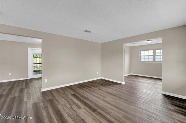 Photo - 10941 Launa Dr