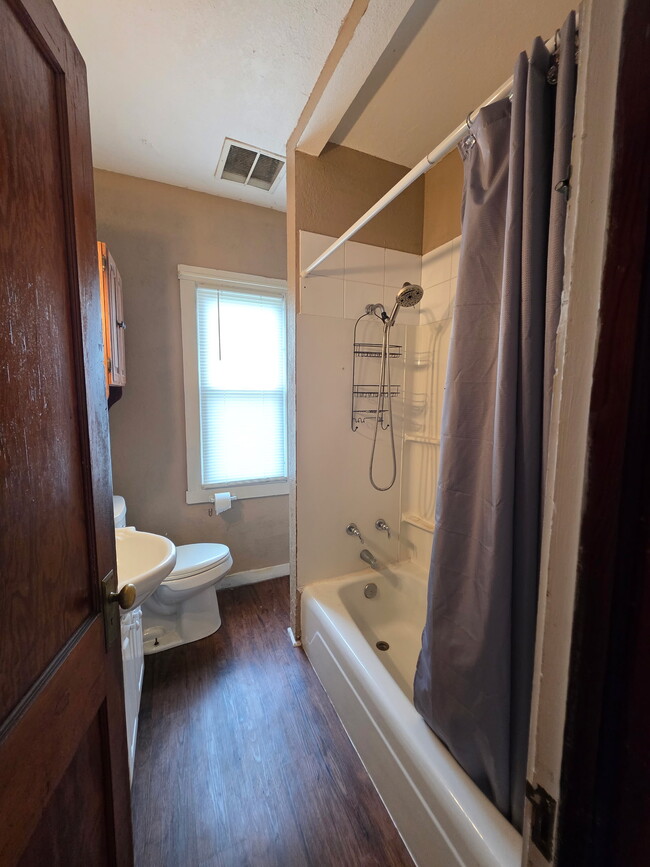 417 N 5th St Unit Lower