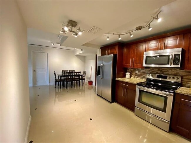 Photo - 3700 N Pine Island Rd Unit 404