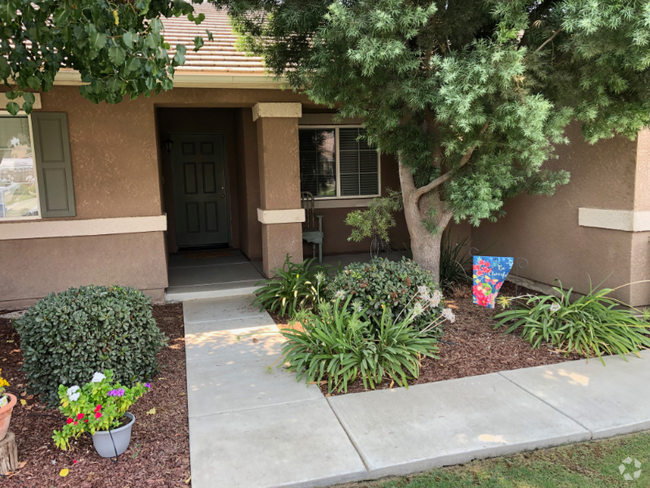 Houses For Rent In Bakersfield, CA - 437 Rentals | ForRent.com