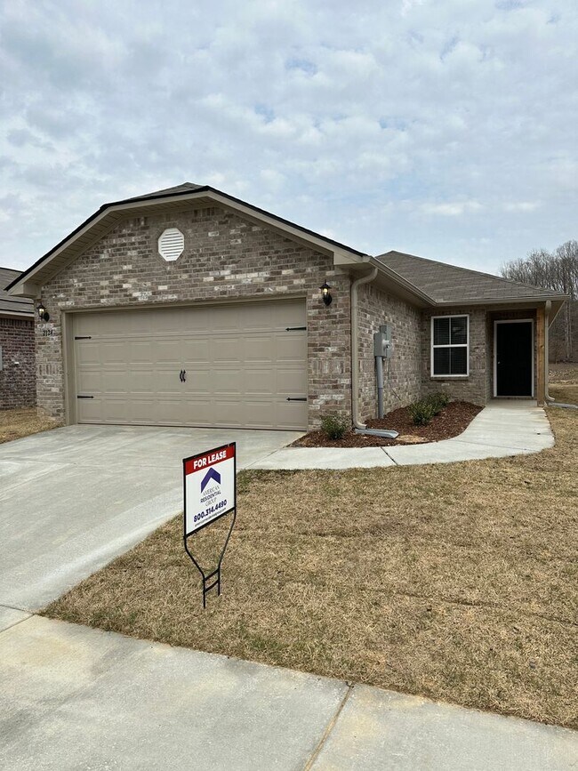 Three Bedroom Two Bathroom Home in Cullman House Rental in Cullman