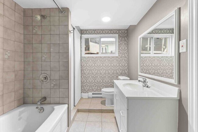 Photo - 1318 St. Jean St