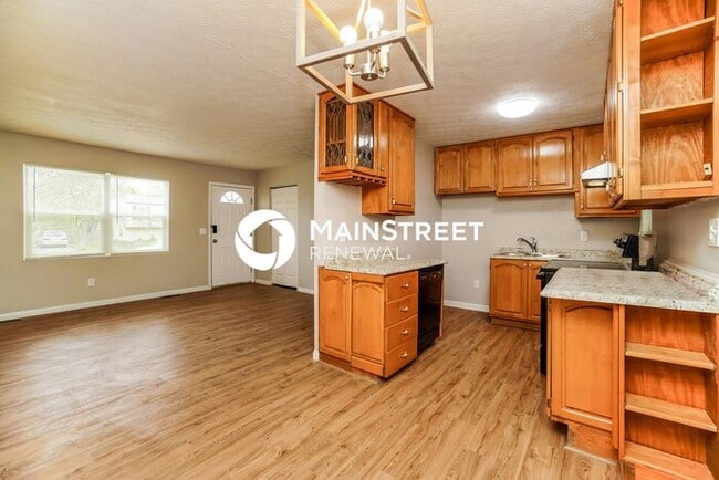 3 Bedroom Pet-Friendly Home in COLUMBUS, OH with Main Street Renewal