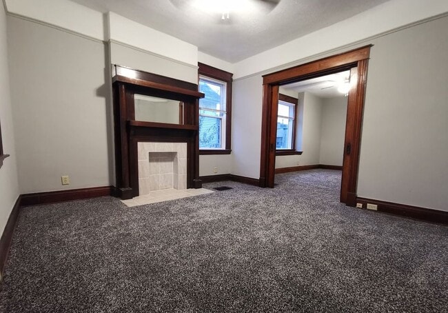 Photo - 2417 Robertson Ave