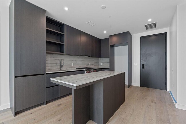 Photo - 610 Davis St Unidad 3004