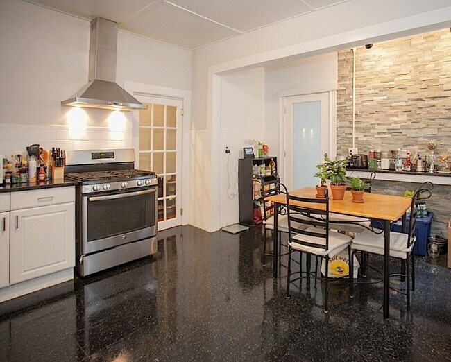 368 Broadway Unidad 2R