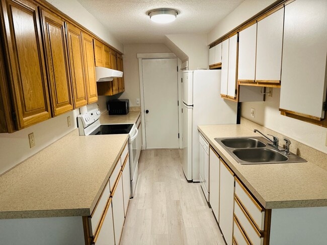 Photo - Charming Updated & Spacious Condo in a Peaceful Setting