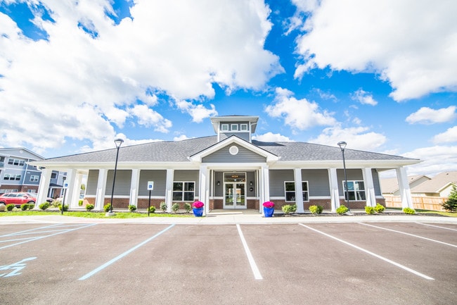 Clubhouse - Trailside Flats Rental