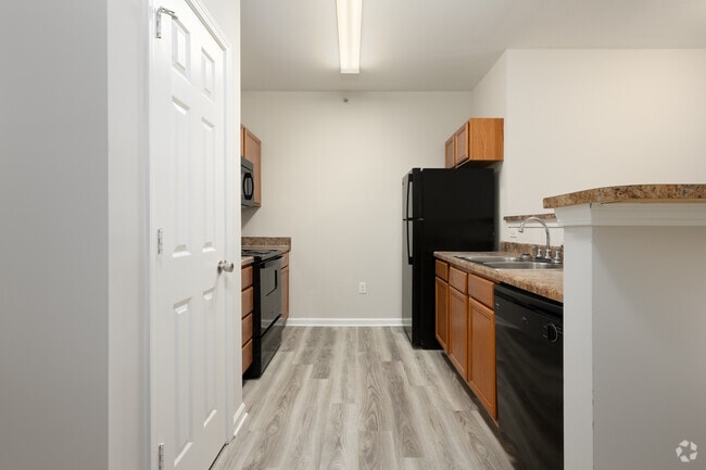 3BR, 2BA - 1,370SF - Kitchen