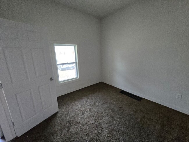 Photo - Charming 2 bed 1 bath house!