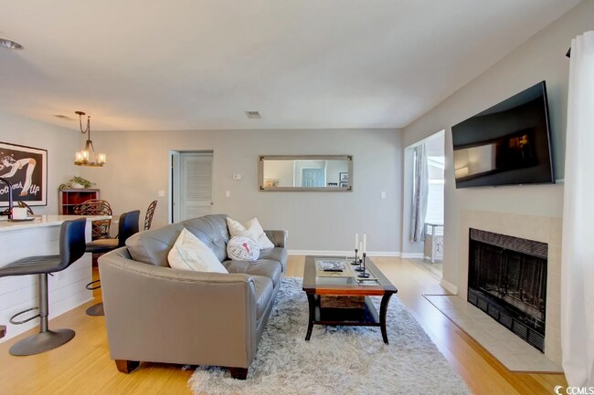 Photo - 264 Alexandra Dr