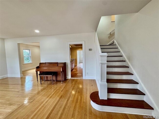 Photo - 73 Watkins Ave