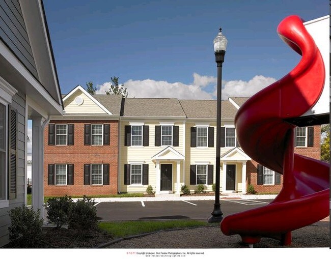 Photo - Calvert Heights Townhouse Apartments