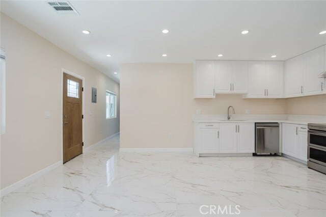 Photo - 6550 Beeman Ave