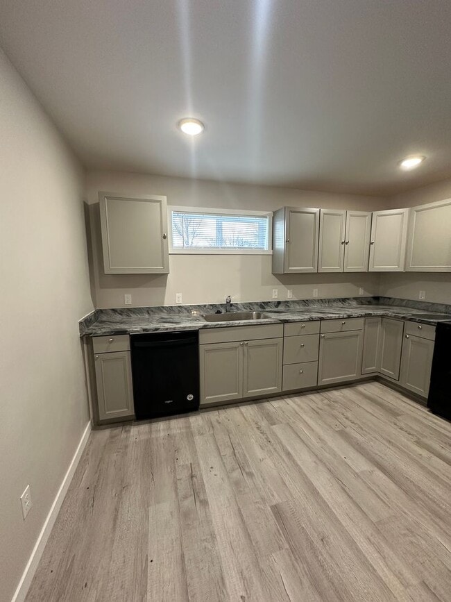 Photo - Brand New & Inviting 2 Bedroom, 2 Bathroom Unit in St. Anthony!