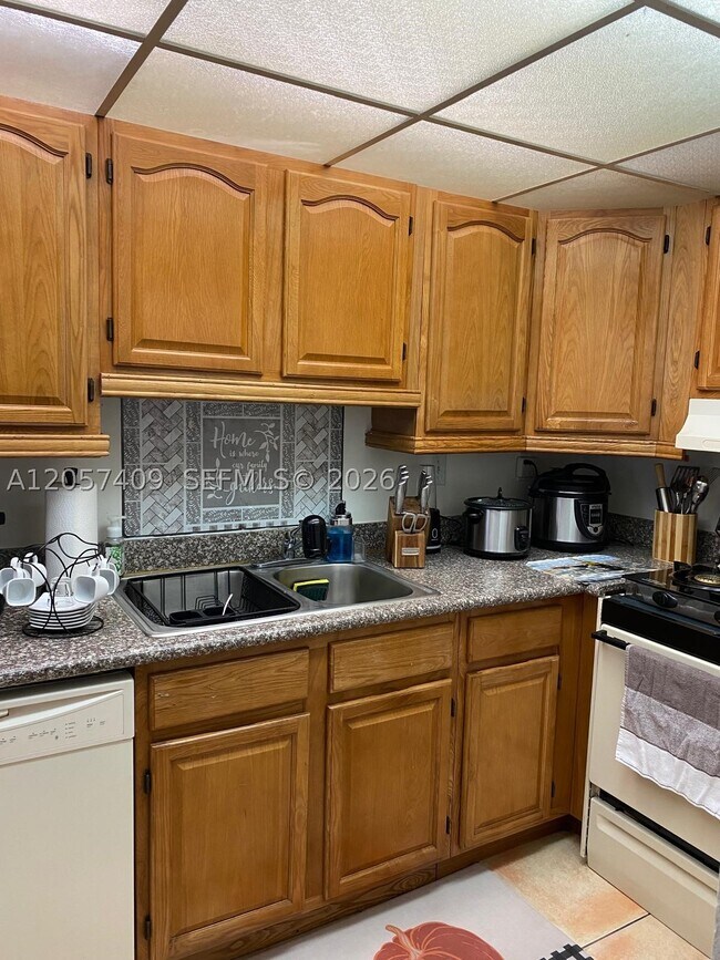 10000 NW 80th Ct Unit 2357
