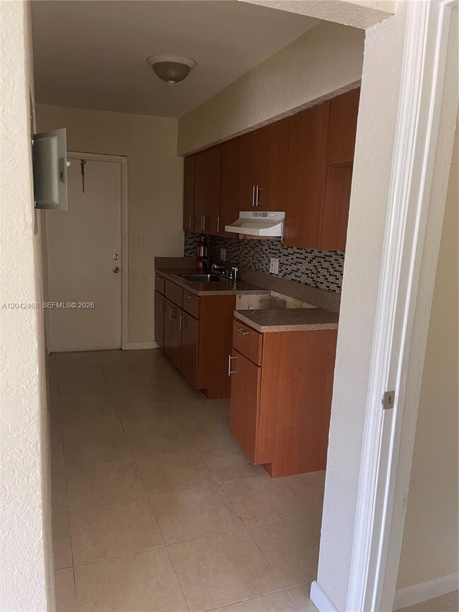 Photo - 16041 NE 18th Pl Unit 1