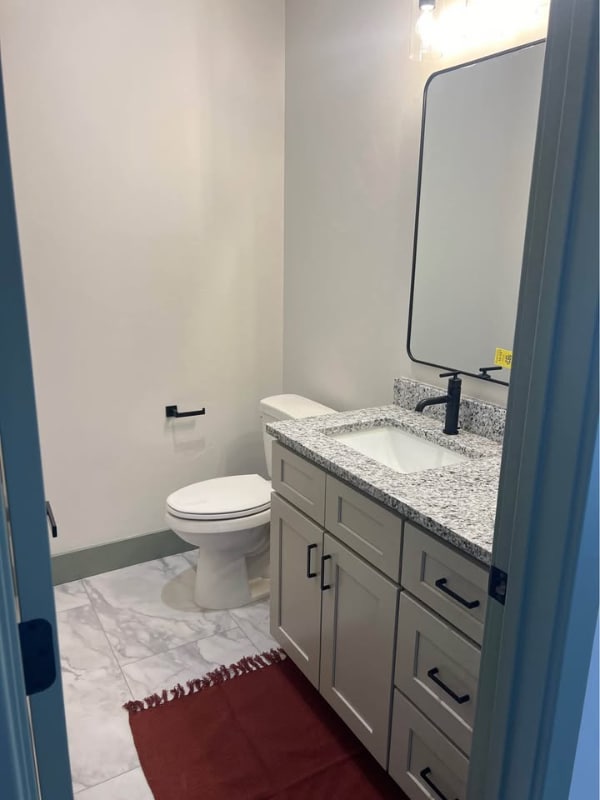 Photo - 420 W 18th St