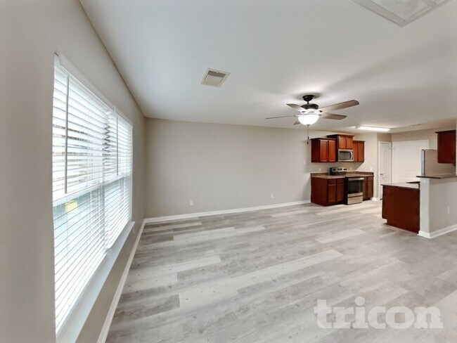 Photo - 32608 Decker Creek Dr