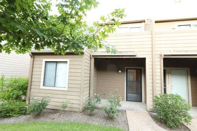 Photo - 12847 Briarwest Cir