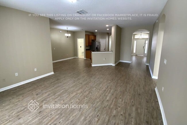 Photo - 498 Woodford Dr