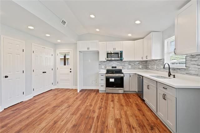 Picture doesn't show included refrigerator, freezer, and stacked washer/dryer. - 413 River Oaks Dr