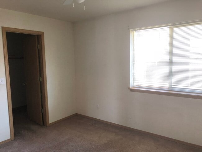 Photo - 5475 Glenridge Way