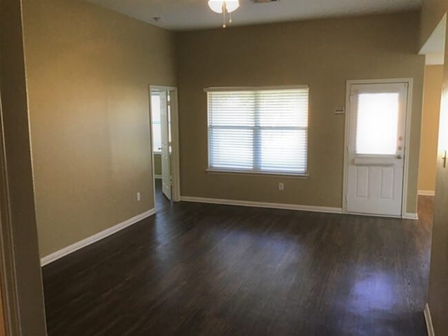 Photo - 3926 Cloudbluff Ln