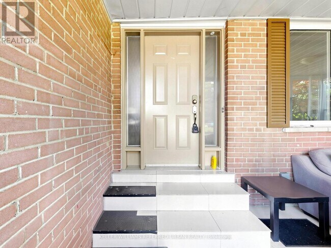 Photo - 32 Wycliffe Crescent